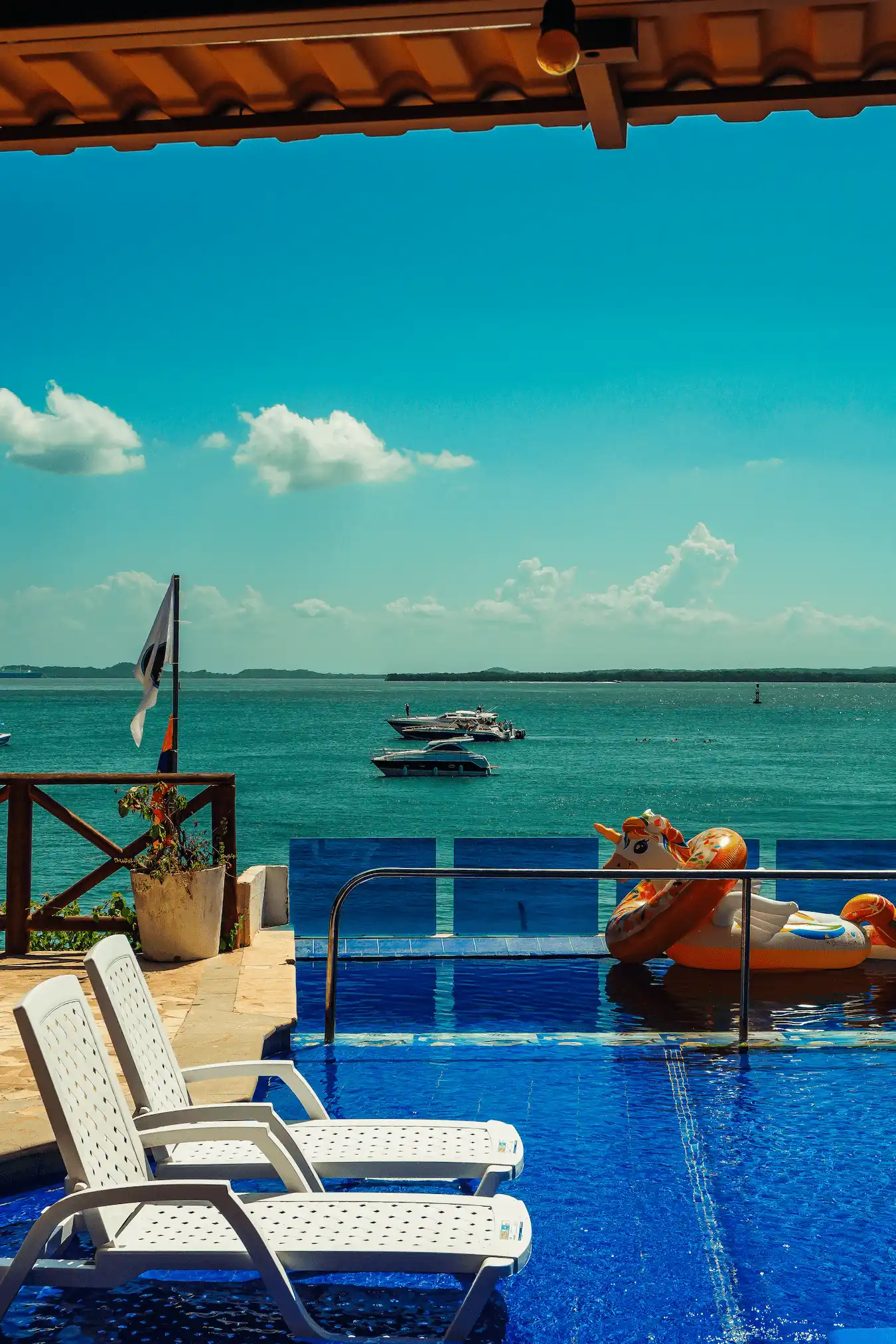 Vista desde la piscina